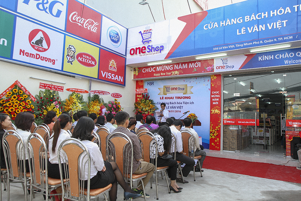 cua hang bach hoa le van viet